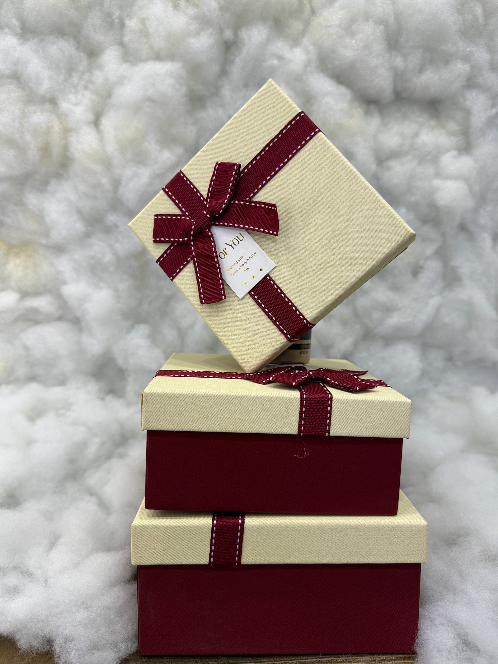 صندوق فاخر أبيض